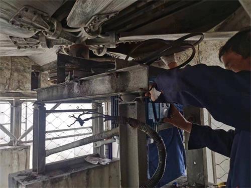 <a href=http://m.gtmxx.com/peijian/fan/ target=_blank class=infotextkey>冷卻塔風(fēng)機(jī)</a>噪聲控制方法